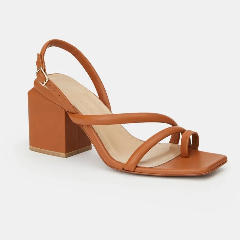 New LAFAYETTE 148 NEW YORK 
Soft Calfskin Leather Heeled City Sandal